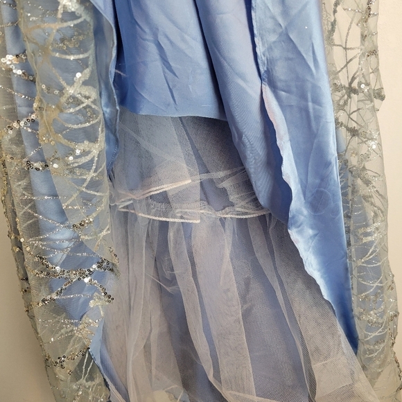 NWT TLC Say Yes Juniors Strappy Sequin-Embellished Gown in Silver/Blue Sz 1/2 - Picture 10 of 13